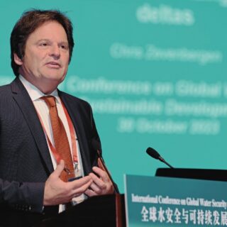 Chris Zevenbergen教授作主旨报告
