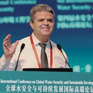 Mohamed Ghidaoui教授作主旨报告